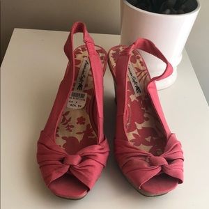 American Eagle Wedges